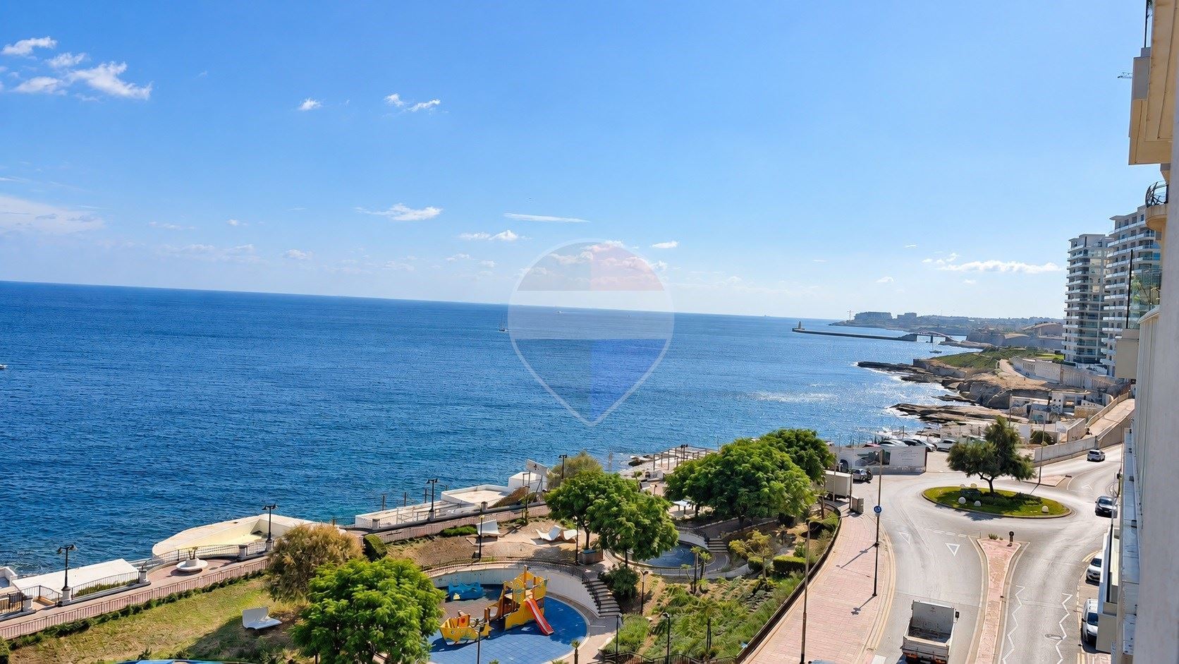 Sliema - Seafront Apartment